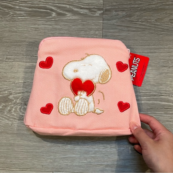Peanuts Handbags - Snoopy peanuts soft heart plush mini pouch bag